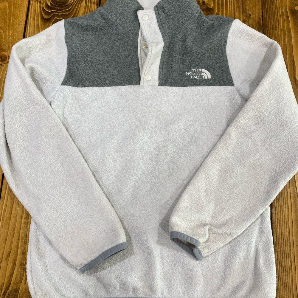 Girls North Face 1/4 button pullover